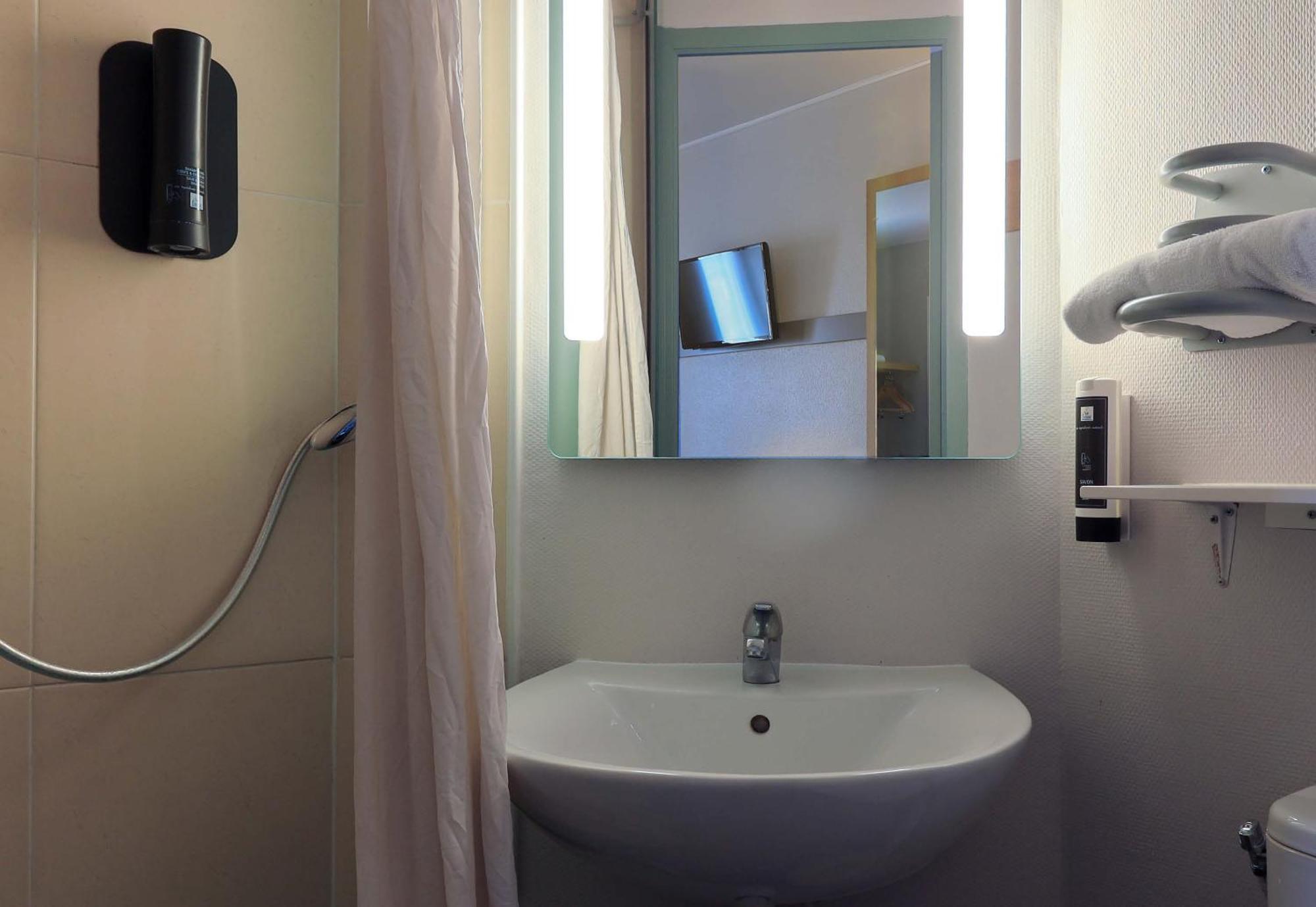 B&B Hotel Dijon Les Portes Du Sud マルサネ・ラ・コート エクステリア 写真