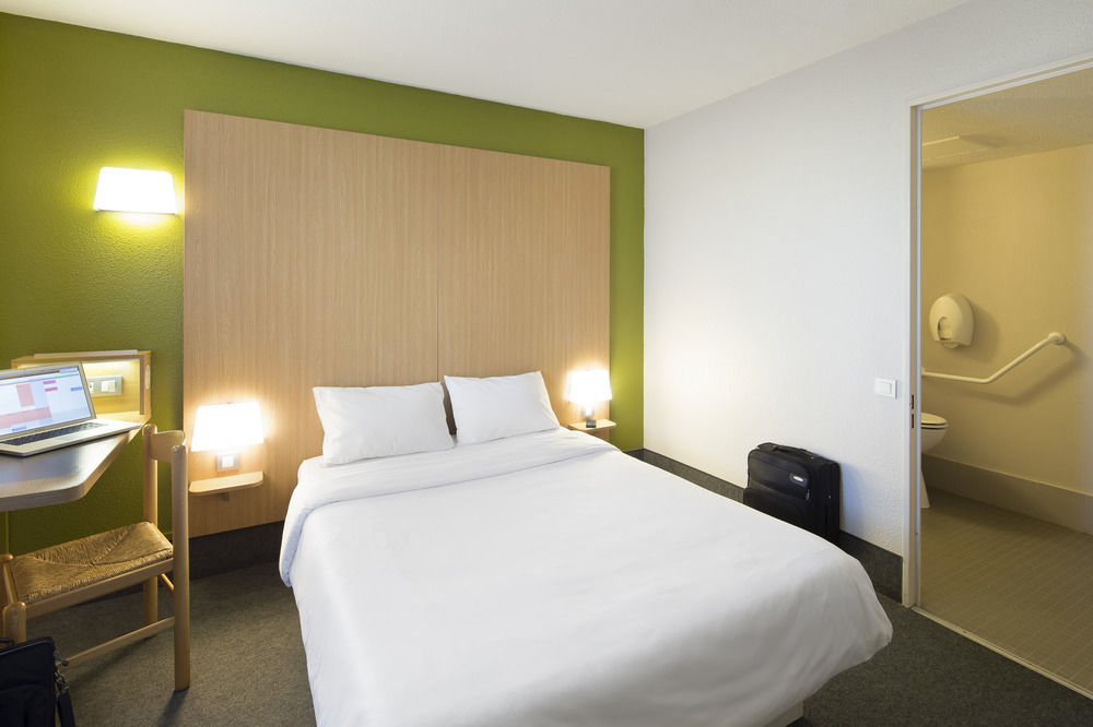 B&B Hotel Dijon Les Portes Du Sud マルサネ・ラ・コート エクステリア 写真